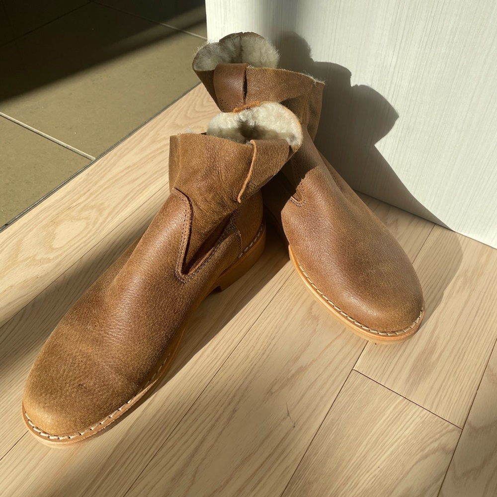 Roots leather boots
